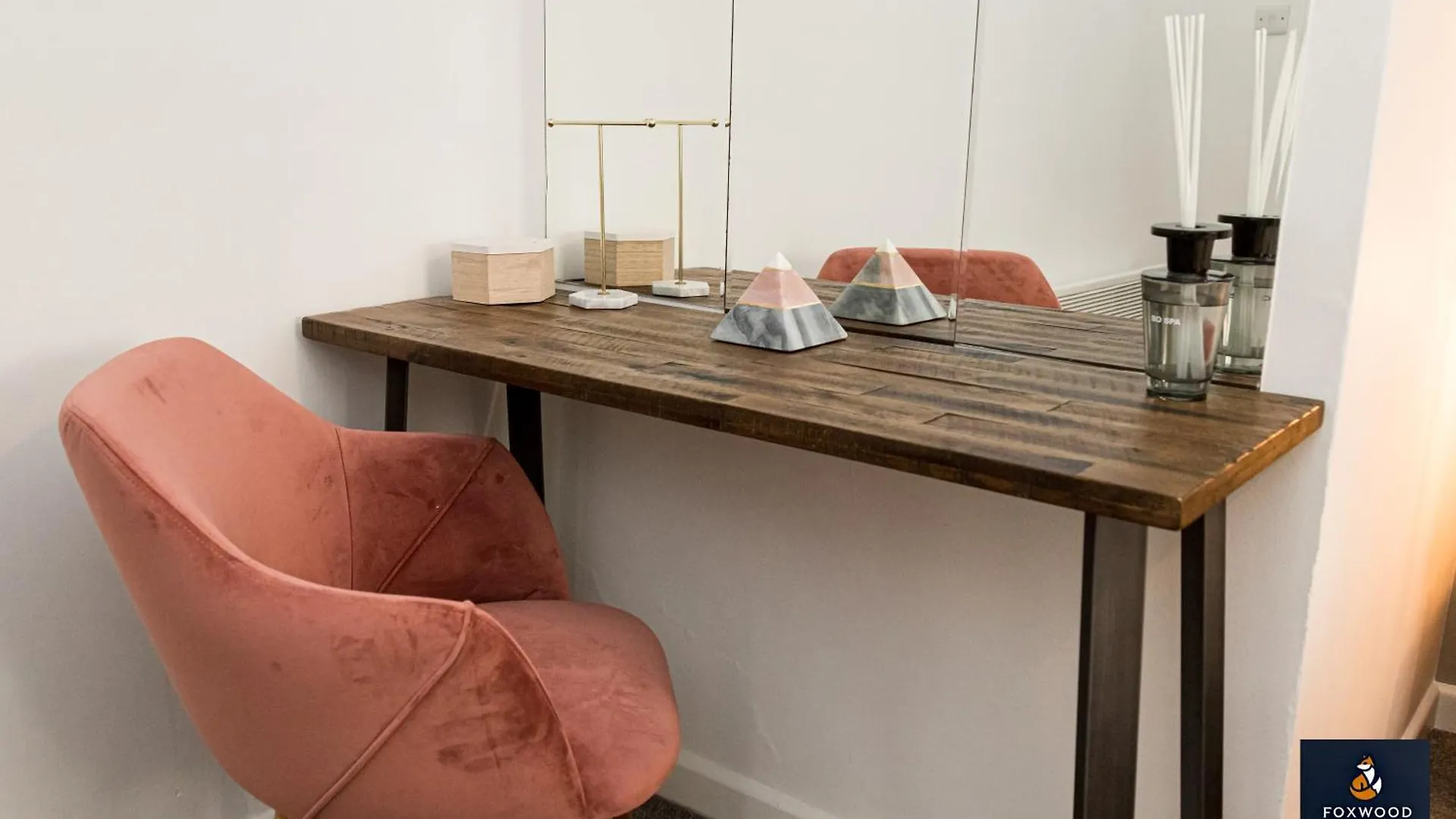 Stylish 2 Bed Apartment In Town Free Parking Bournemouth